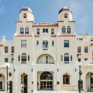 Aparthotel Tropicals Of Palm Beach Exterior photo