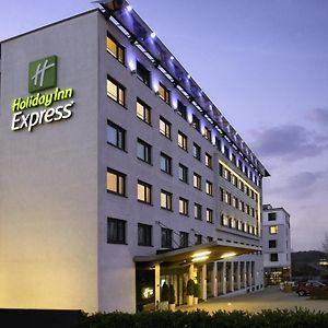 Holiday Inn Express Stuttgart Airport, An Ihg Hotel Leinfelden-Echterdingen Exterior photo