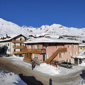 Appartamenti Alpi Passo del Tonale Exterior photo