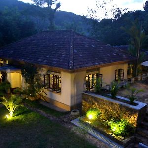 Hotel The Retreat Sri Lanka à Ratnapura Exterior photo