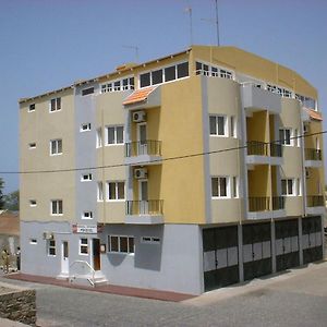 Hotel Residencial Pôr do Sol à Porto Novo Exterior photo