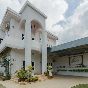 Hotel Reddoorz Syariah Near Museum Tsunami Aceh 2 à Geutieue Exterior photo