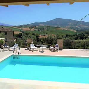 Appartement Agriturismo Il Vecchio Acero à Montalto delle Marche Exterior photo