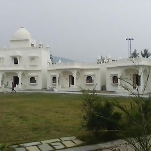 Hotel Rajasi Palace à Chittorgarh Exterior photo