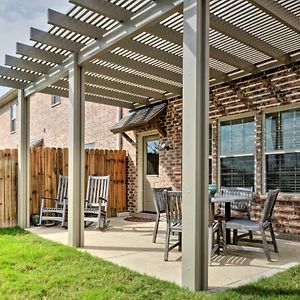 Villa College Station Townhouse With Private Patio Exterior photo