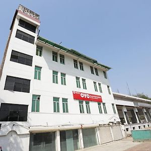 Oyo 8840 Hotel Namaskar Bhairaun Ghāt Exterior photo