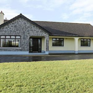 Villa Castle View à Oughterard Exterior photo