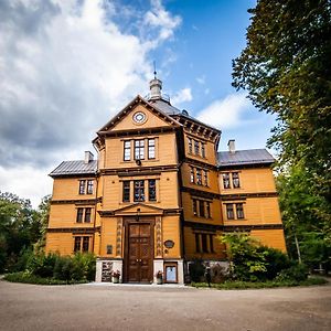 Bed and Breakfast Palac Mysliwski W Antoninie à Antonin  Exterior photo