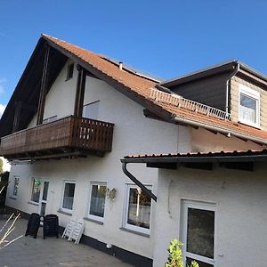 Hotel Gaestehaus Falkenstein à Niedenstein Exterior photo