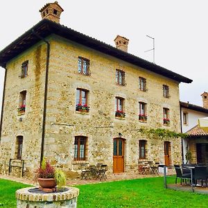 Hotel Qui Wolf Udine à Collalto Exterior photo