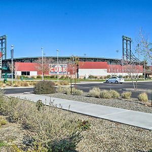 Appartement Tempe Family Retreat With Patio Walk To Sloan Park! Exterior photo