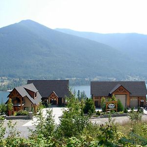 Kootenay Wild Guest Suites Nelson Exterior photo
