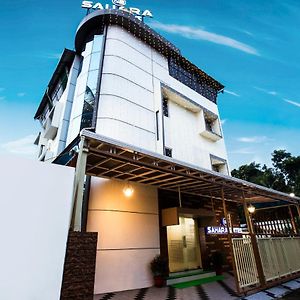 Sahara Suites Kochi Exterior photo