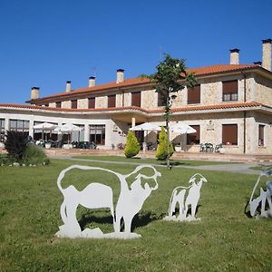 Hotel El Prado De Las Merinas à Caleruega Exterior photo