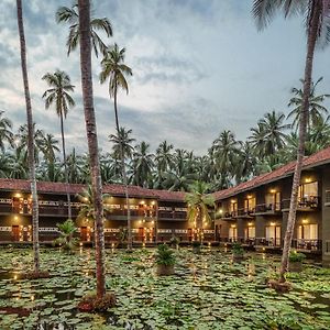 Hotel Rvr Sarovar Portico à Rāzole Exterior photo