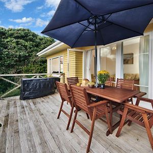 Surfer'S Sunshine Cottage - Piha Holiday Home Exterior photo