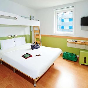 ibis budget Lille Wasquehal Exterior photo