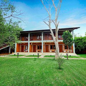 Habarana Lake Resort Sigirîya Exterior photo