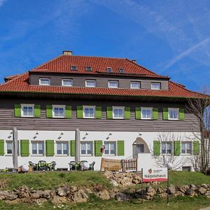 Hotel Hoehengasthof Wanderheim Naegelehaus à Albstadt Exterior photo