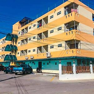 Hotel Tree House Chachoengsao Exterior photo