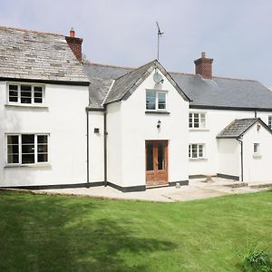 Villa Eastcott Farmhouse à Holsworthy Exterior photo