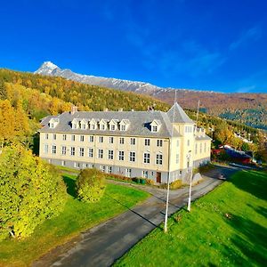 Hôtel Solhov, Castle Of The Lyngen Alps à Lyngseidet Exterior photo