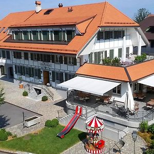 Hotel Gasthof Zum Schluessel à Ueberstorf Exterior photo