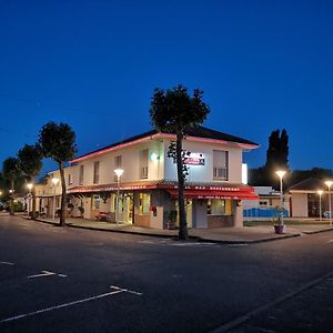 Hôtel Bar des Arènes Pontonx-sur-lʼAdour Exterior photo