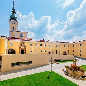 Hotel Seminarzentrum Stift Schlaegl à Schlagl Exterior photo