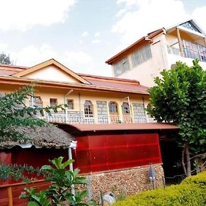 Hotel Pine Breeze Getaway à Athi River Exterior photo