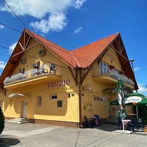 Hotel Betli Panzio à Zalaegerszeg Exterior photo