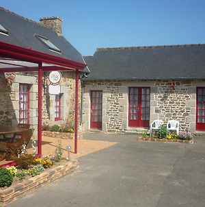 Hôtel Le Relais de Beaucemaine à Ploufragan Exterior photo