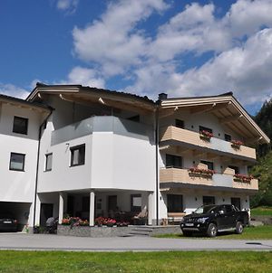 Hôtel Gastehaus Holaus à Mayrhofen Exterior photo