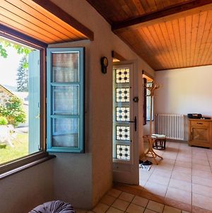 Spacious Holiday Home Near Forest In Auvergne Vic-sur-Cère Exterior photo