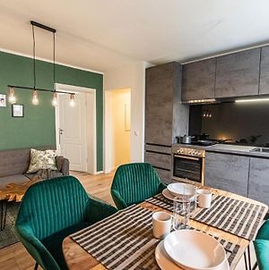 Appartement Bright - Close To Fair & University - Modern & Stylish For 4 - Kitchen & Parking à Augsbourg Exterior photo