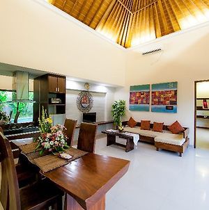 D'Sawah Umalas Villa Bali Exterior photo