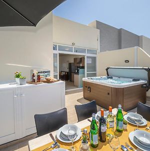 Summer Breeze Penthouse With Private Hot Tub & Terrace With Panoramic Views, By Getawaysmalta Mellieħa Exterior photo