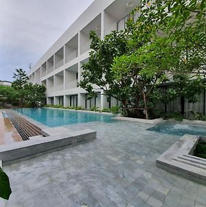 Chern Hostel Bangkok Exterior photo