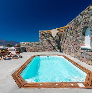 Petra Residence Mini Pool Spa Adámas Exterior photo
