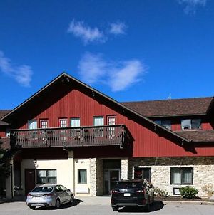 Bighorn Inn & Suites Canmore Exterior photo