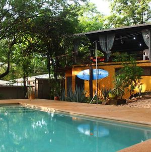 Pura Vida Mini Hostel - Tamarindo Costa Rica Exterior photo