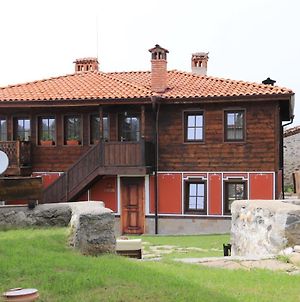 Villa Red House à Koprivchtitsa Exterior photo