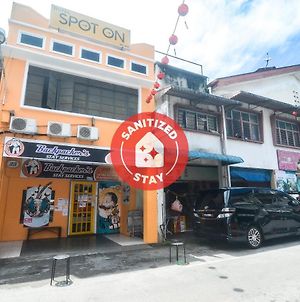 Spot On 89886 Backpacker'S Stay Services Kuching Exterior photo
