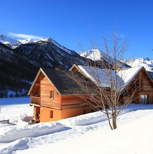 L'Aoùro Hameau des Chazals Nevache Hautes Alpes Exterior photo