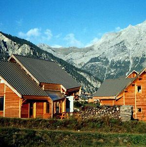 Villa Le Baoùba Hameau des Chazals Nevache Hautes Alpes Exterior photo