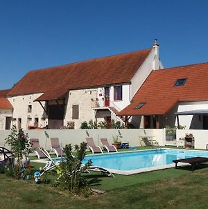 Bed and breakfast La Maison Rouge Ladoix - Proche Beaune Exterior photo