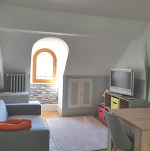 Appartement cosy pour une pause sereine et chaleureuse Le Mont-Dore Exterior photo