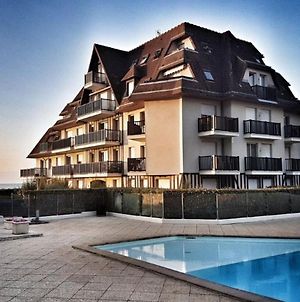 Appartement Flat With Swimming Pool Direct Access To Sea à Cabourg Exterior photo
