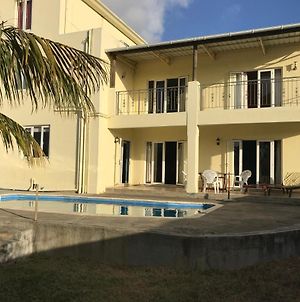 Villa Suz Pereybere Beach Exterior photo