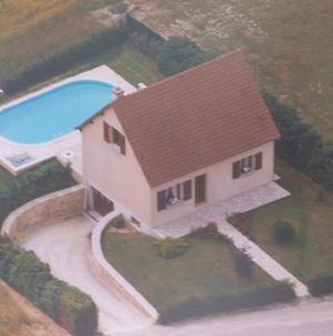 Villa Maison de vacances pour 6 personnes avec piscine à Lainsecq Exterior photo